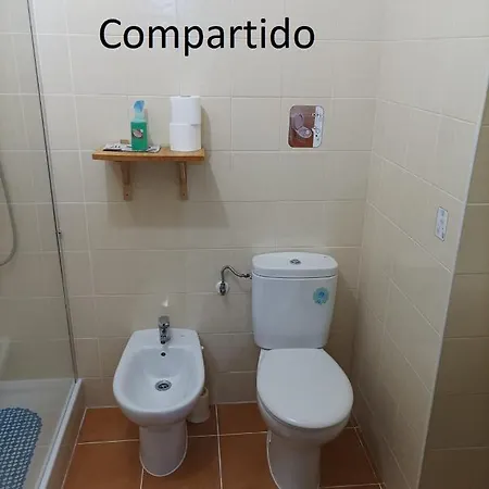 Ararat Hostel *