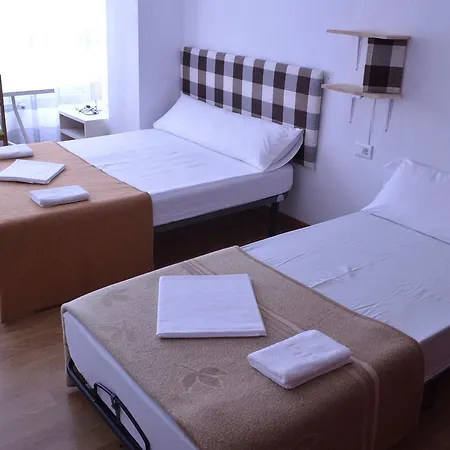 Ararat Hostel Σαντιάγο ντε Κομποστέλα