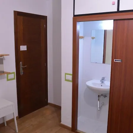 Hostel Ararat *